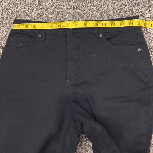 Gloria Vanderbilt Black “Amanda” jeans 👖 size 10 - Picture 6 of 8